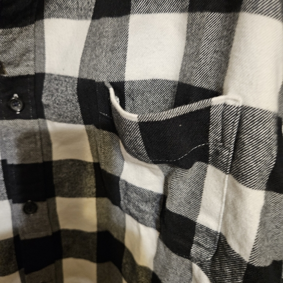 Lands' End Men's Traditional Fit Pattern Flannel Shirt Black/Ivory Buffalo Check - Picture 4 of 7